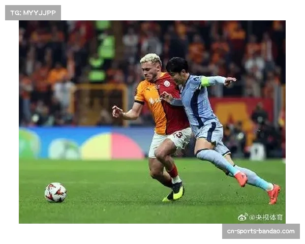 加拉塔萨雷3比0客胜阿贾克斯 奥斯梅恩锋线威慑力十足